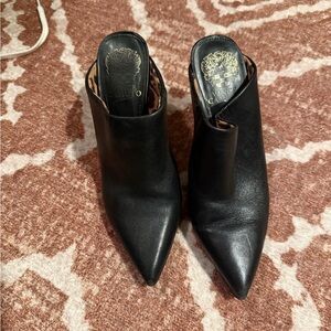 Vince Camuto Black Pointed Toe Leather Mule Slides